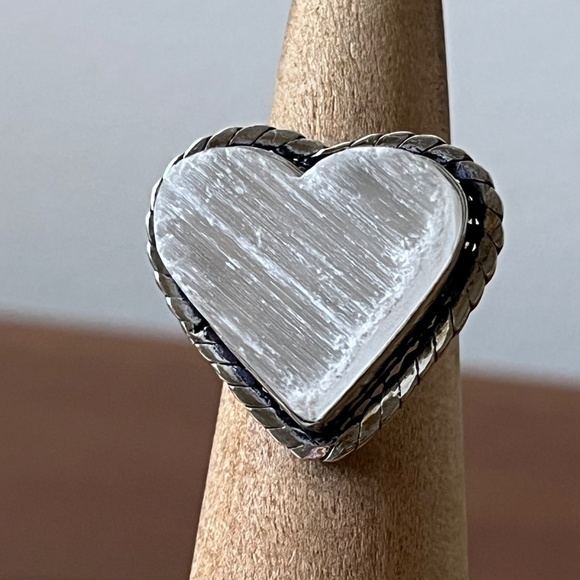 SELENITE GEMSTONE RING STAMPED 925 SILVER PLATED SIZE 6 - Picture 9 of 9